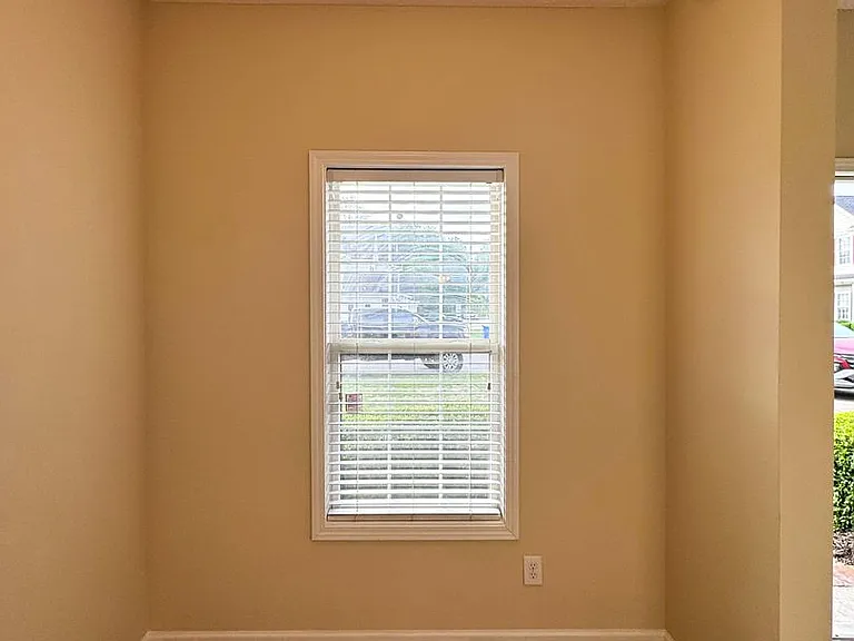 3060 Candlelight Dr — Photo 8