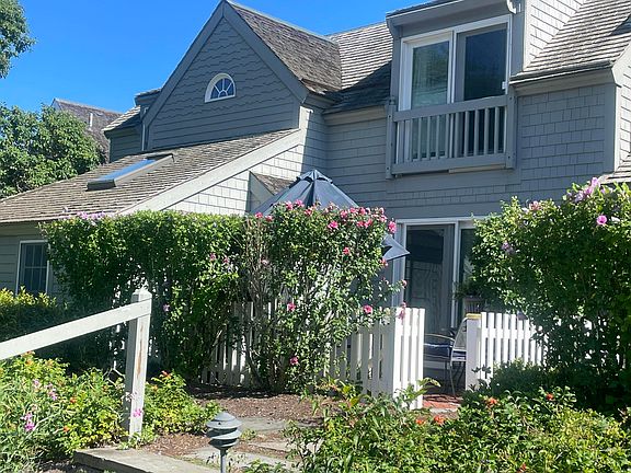 2nd image of 33 Landmark Avenue UNIT 33