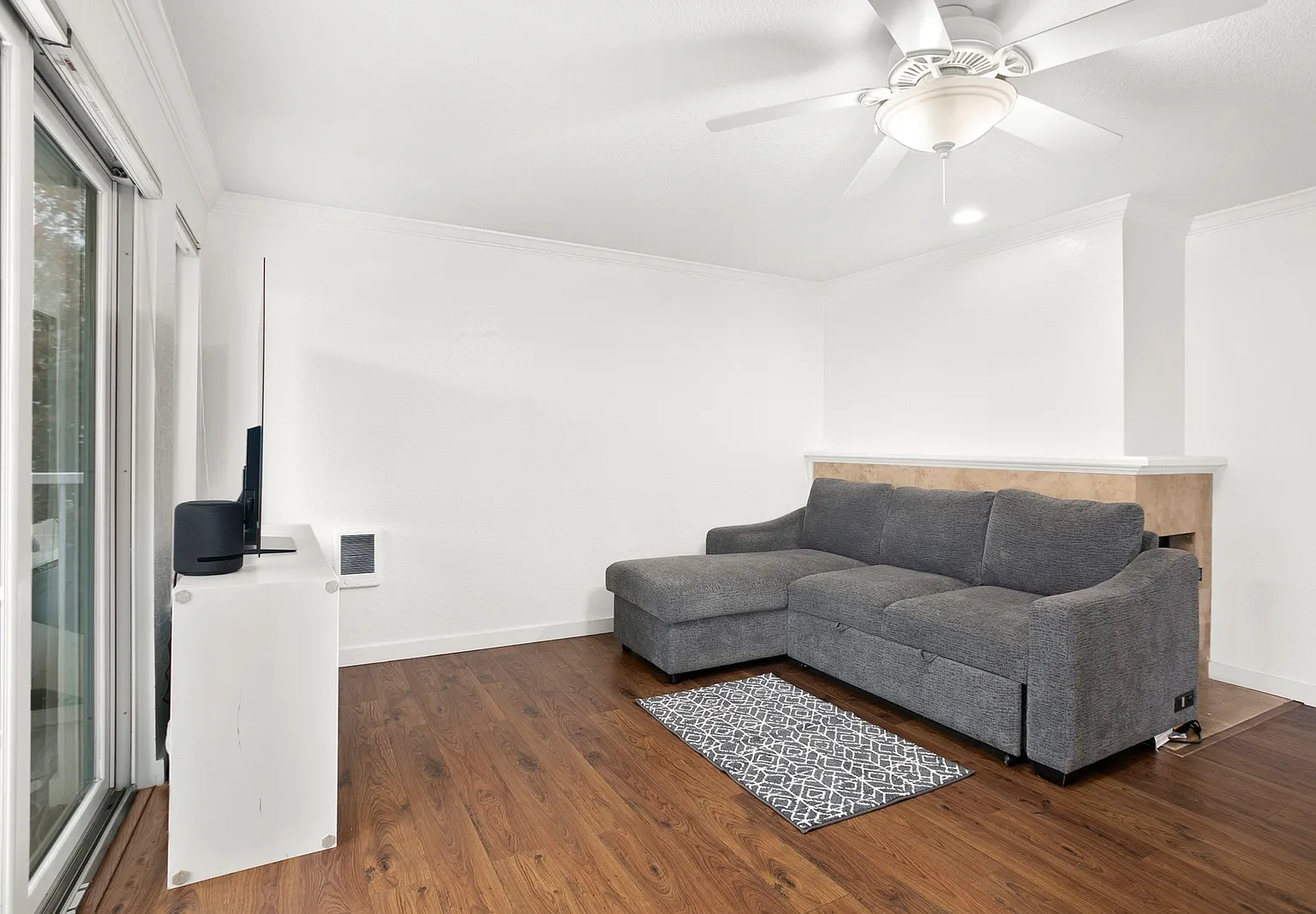 2 bed, 1284 sqft, $2,900 — Photo 2