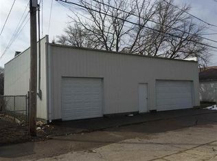 330 3rd Ave S, Clinton, IA 52732