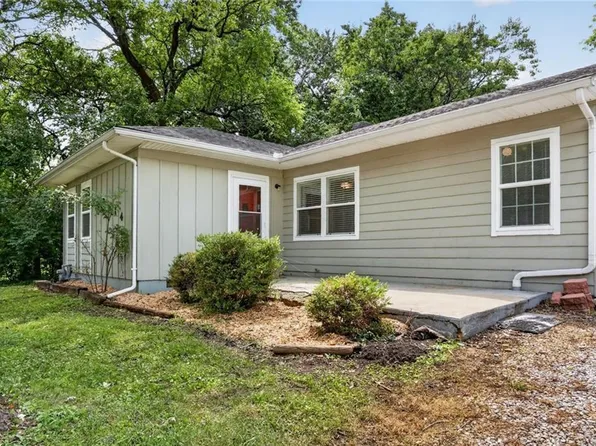 7614 Woodson Rd, Raytown, MO 64138