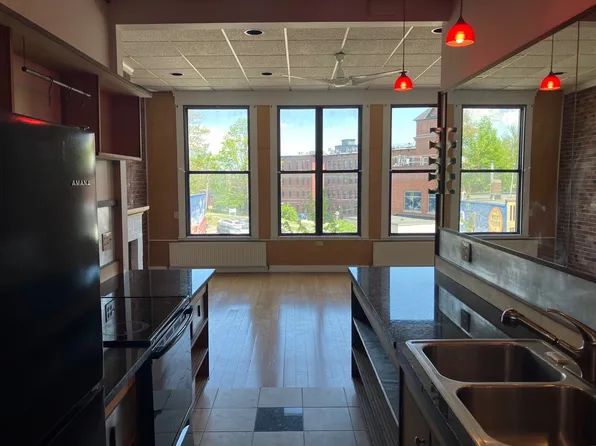 215 Main St #2, Biddeford, ME 04005
