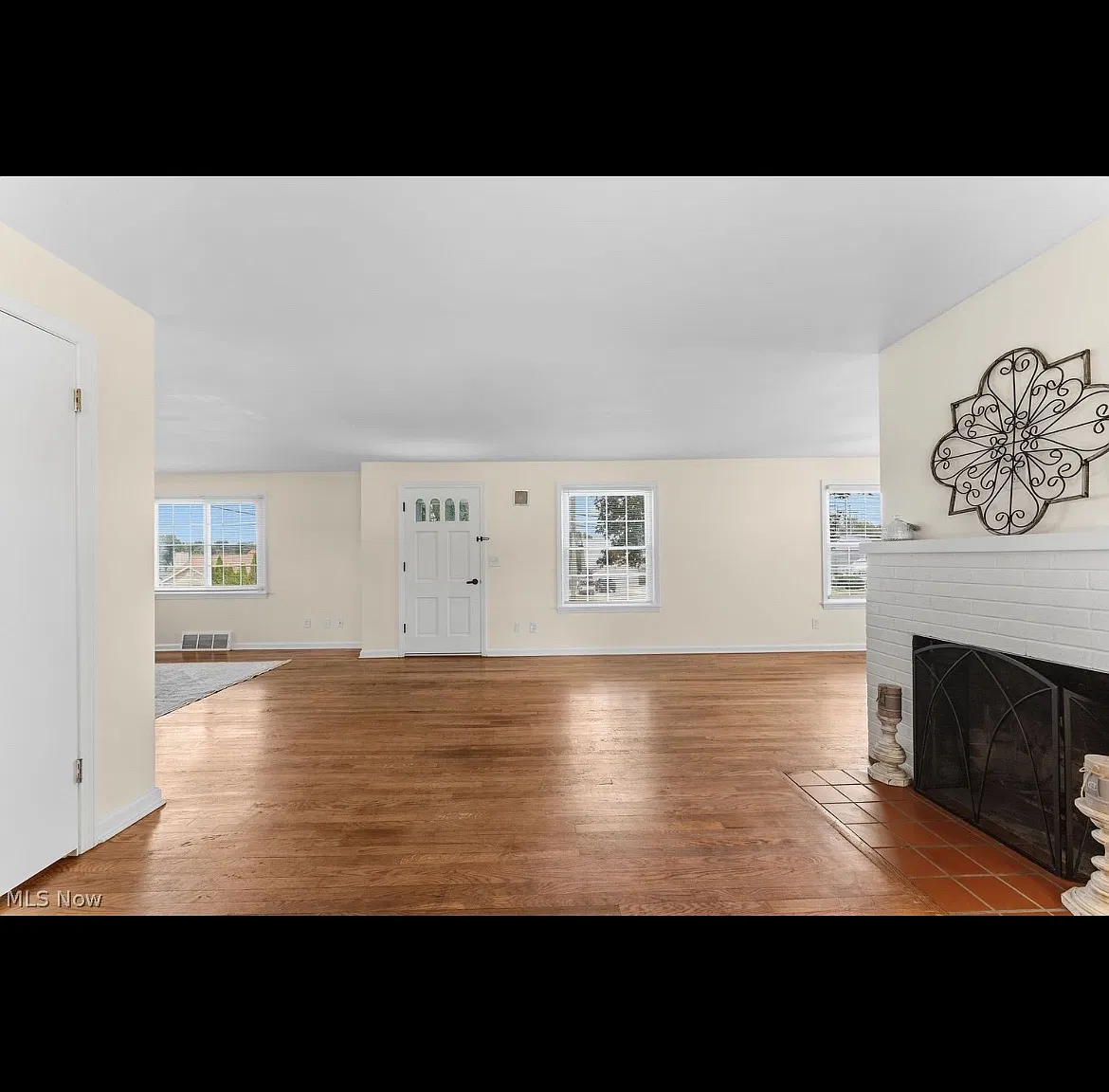 3090 Summit Rd — Photo 4