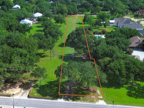 3rd image of 2909 Beach Blvd