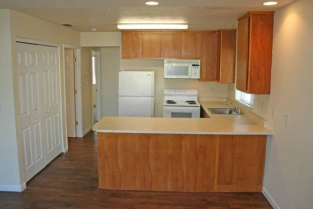 2 bed, 700 sqft, $1,795 — Photo 4