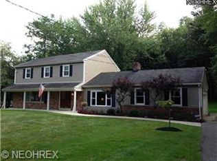 112 E Pioneer Trl, Aurora, OH 44202