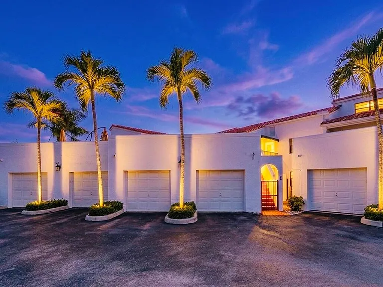 6654 Villa Sonrisa Dr #421 — Photo 4