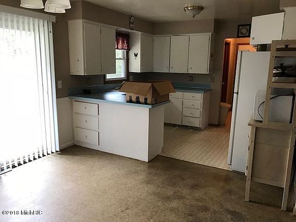 4th image of 503 Marcia Ln