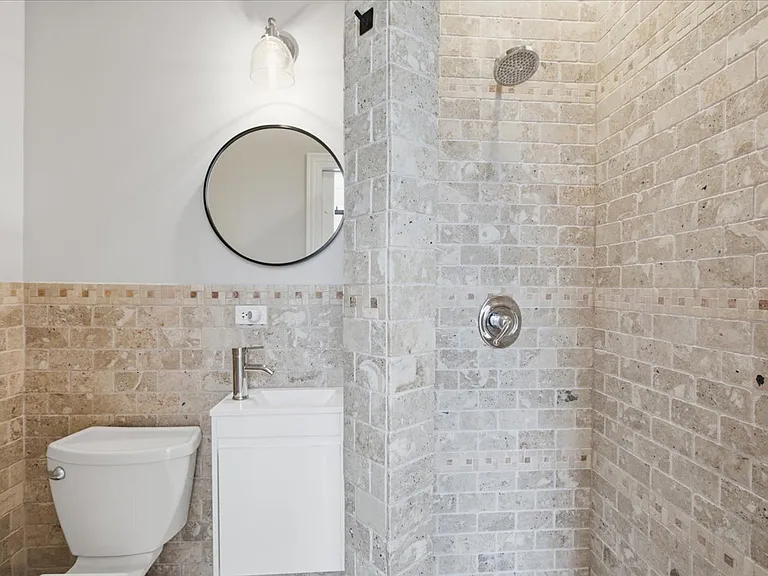 2151 W Warren Blvd #2 — Photo 10