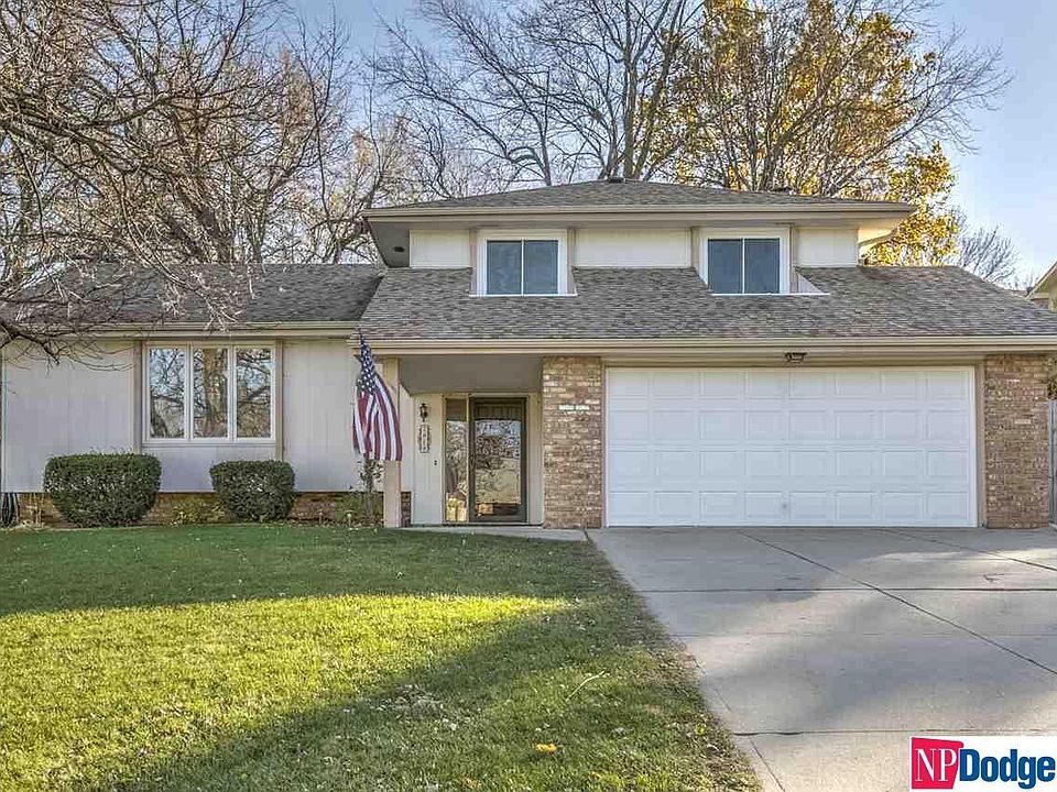 1st image of 2929 Leawood Dr