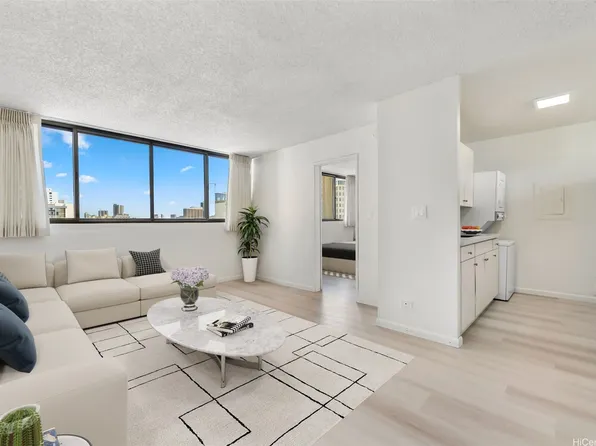 1040 Kinau St APT 704, Honolulu, HI 96814