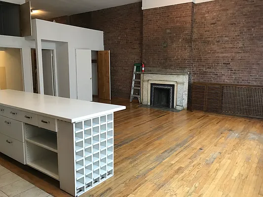 Rented by Triumph Property Group | media 16