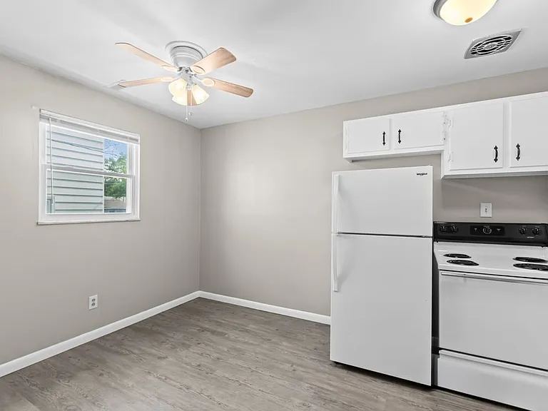 1549 Oakland Park Ave — Photo 7