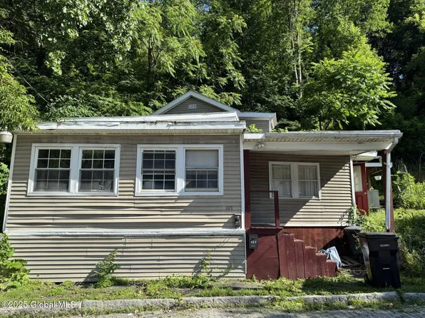 107 Old Mill Street, Troy, NY 12180