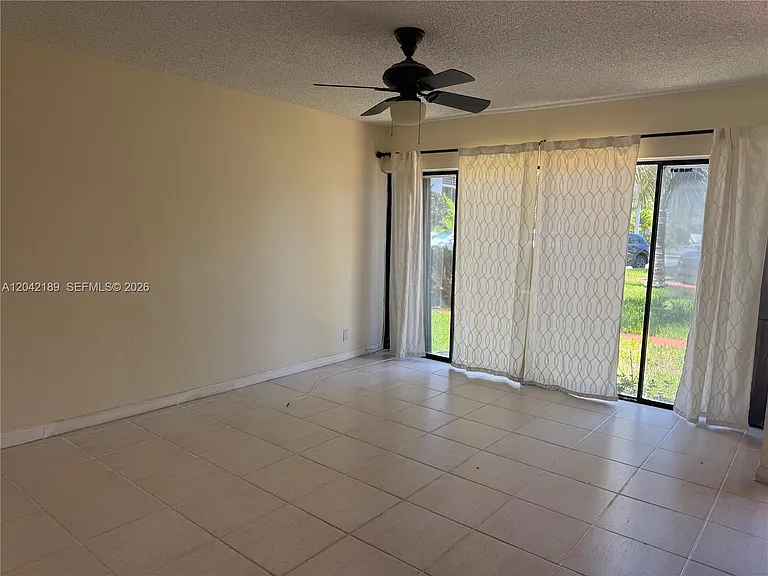 2795 NE 164th St #6 — Photo 8