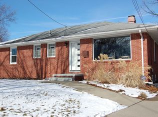 3105 Bel Aire Rd, Des Moines, IA 50310