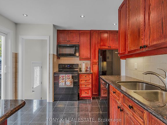 5th image of 21 Martindale Rd
