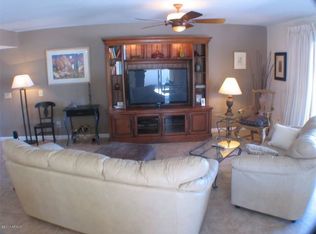 7102 Draper Ave, La Jolla, CA 92037