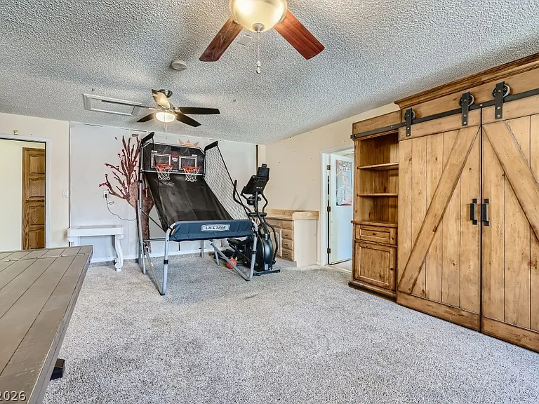 5945 N El Capitan Way — Photo 50
