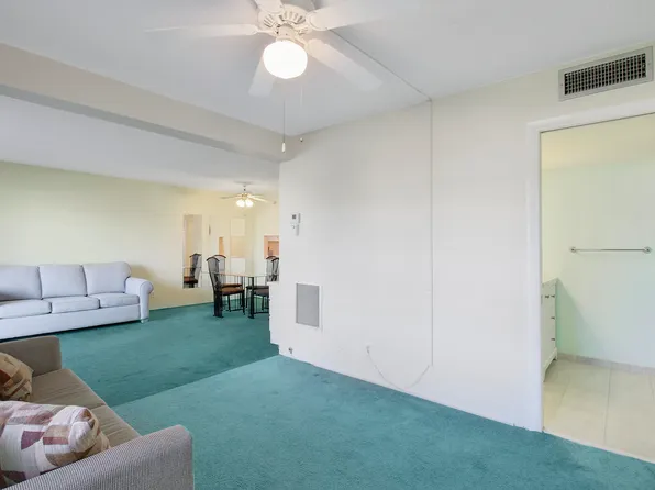 2770 S Garden Drive #201, Lake Worth, FL 33461