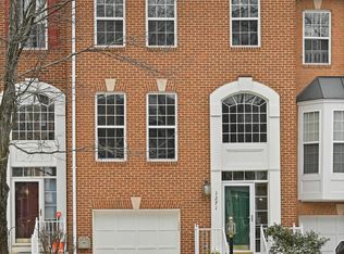 1271 Wild Hawthorn Way, Reston, VA 20194