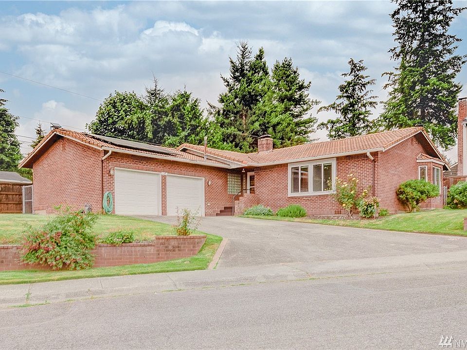 1st image of 3323 206th Pl SW