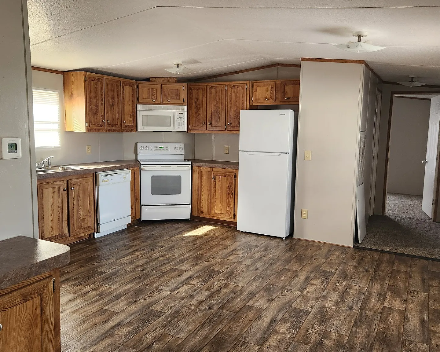 2 bed, $999 — Photo 2