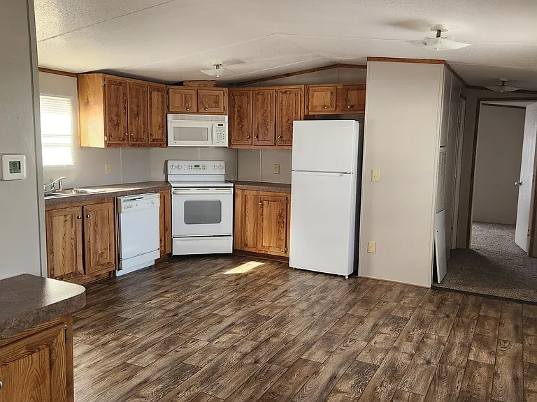 16619 S Memorial Dr #A36 — Photo 2