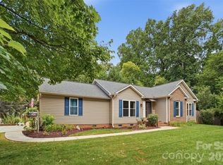 121 Oak St, Belmont, NC 28012