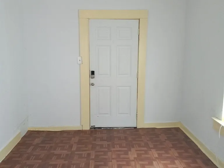 9714 Heidelberg St — Photo 12