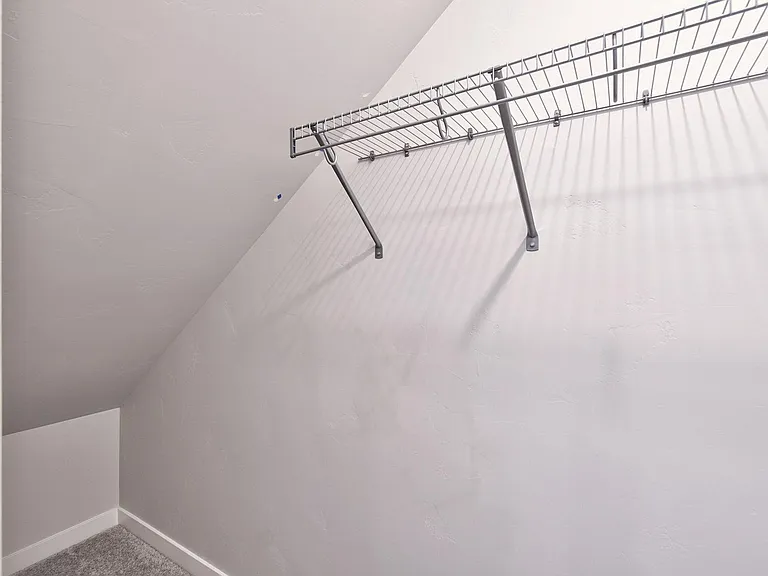 5443 SE Logan Ln — Photo 2