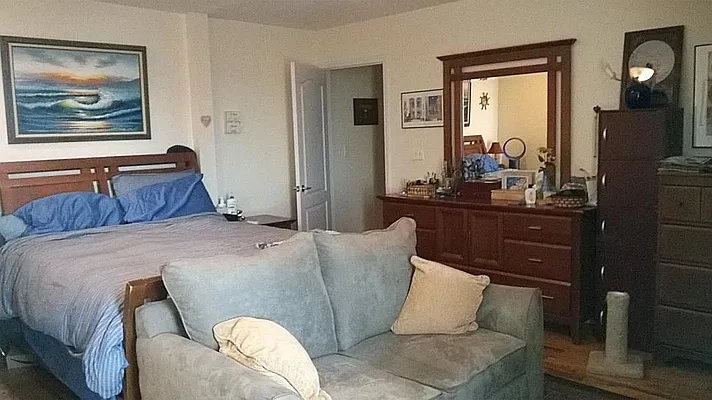 Rented by Voro, LLC | media 35