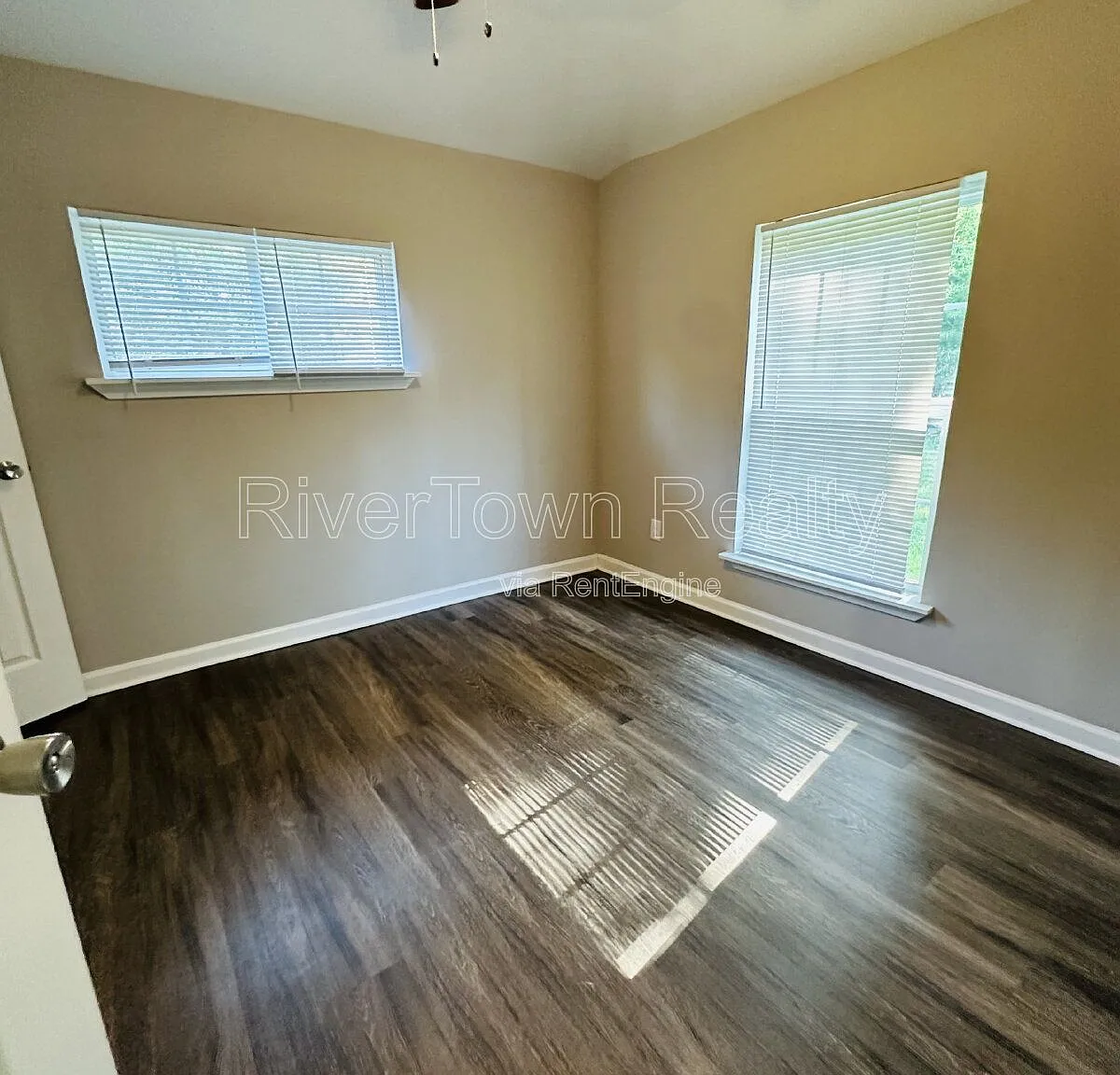 4 bed, 2.0 bath, 1946 sqft, $1,695 — Photo 4