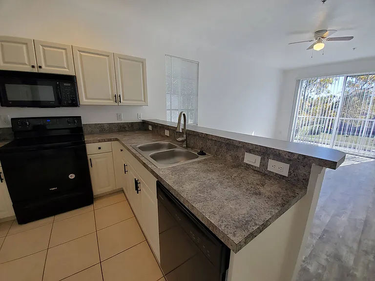1945 Marsh Harbor Dr #1 — Photo 28
