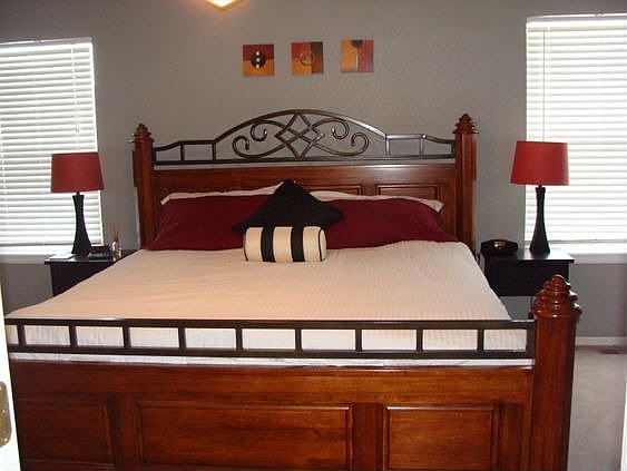 Walk-in Closet & Double Sinks in Master Bedroom