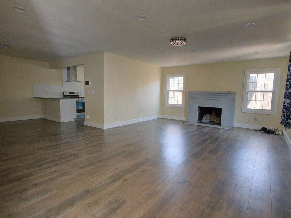 1st image of 2051 Pulgas Ave