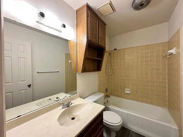 2408 Lake Rd — Photo 19