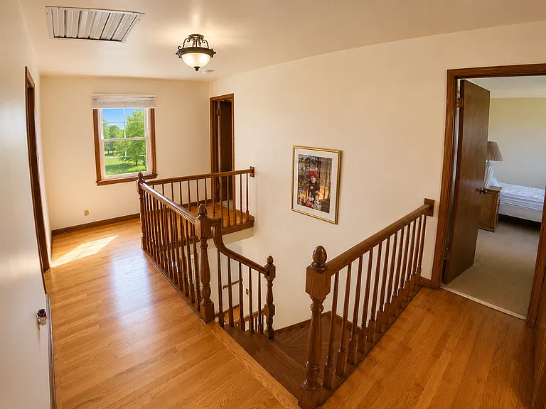 Sugarbush Ln — Photo 14