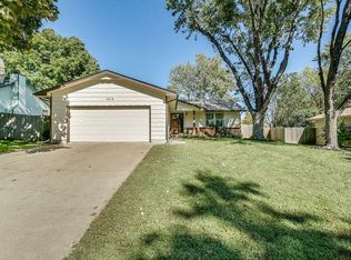 1610 E Oak Forest Rd, Derby, KS 67037