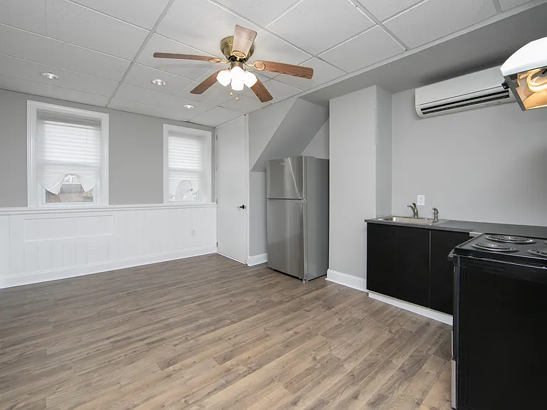 2704 Chestnut Ave #B — Photo 7