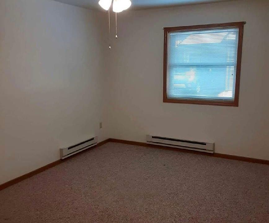 2nd image of 121 County Road Qq #C9