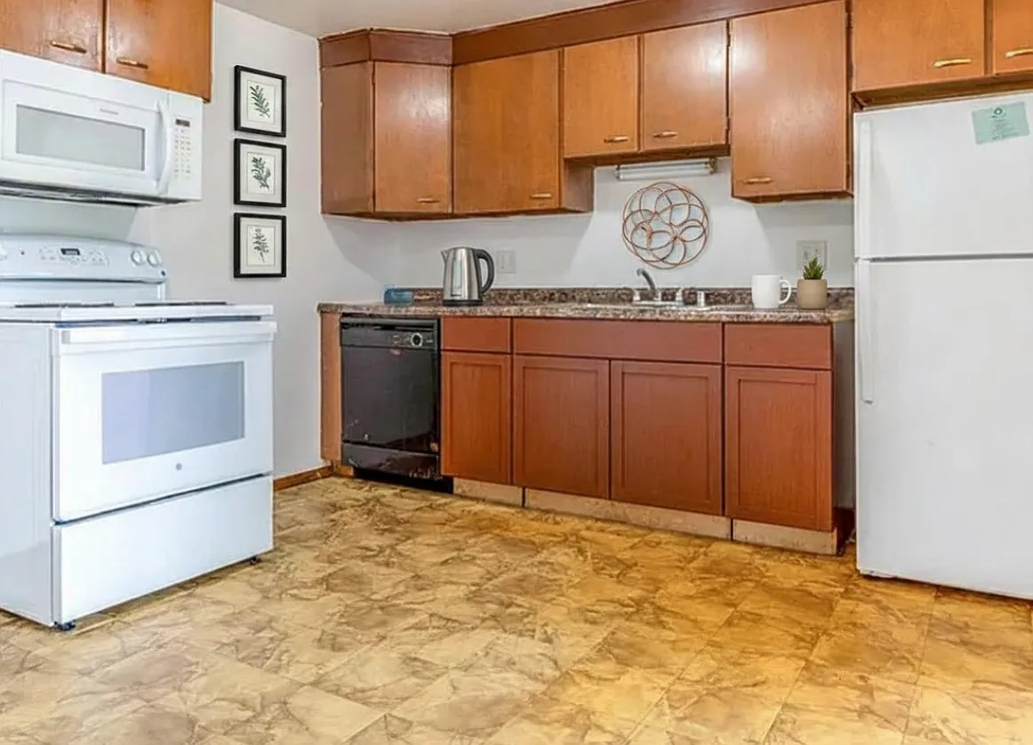 2 bed, 815 sqft, $1,199 — Photo 2