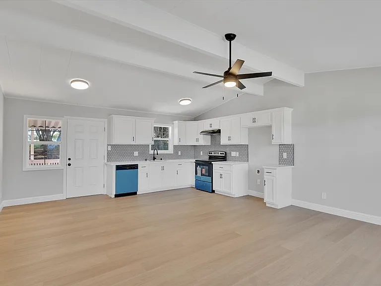 37 Westwood Way — Photo 5