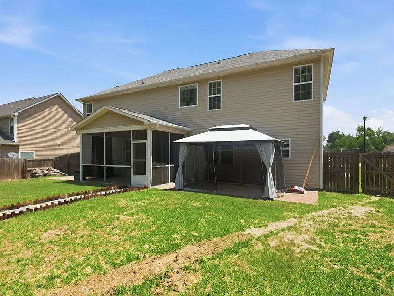1541 Gallant Fox Ct — Photo 44
