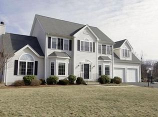 20 Rockridge Rd, Hopedale, MA 01747