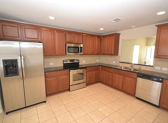 5th image of 1802 Colorado Bend Dr