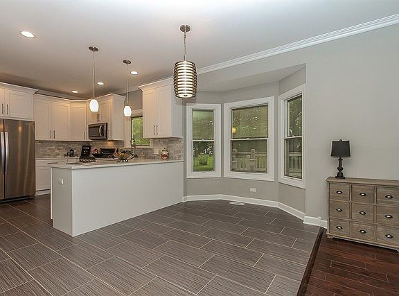 5th image of 530 Yardley Dr