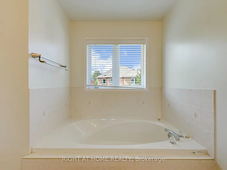 2244 Overfield Rd — Photo 25