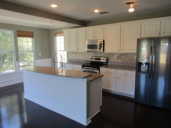 5th image of 1790 Queen Anne St #7