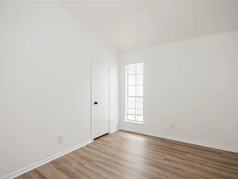 6114 Wilderock Dr #B — Photo 17